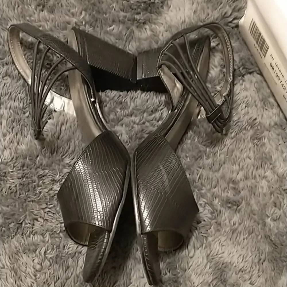 Angel Steps Black Textured Peep Toe Sandals! - Picture 6 of 13